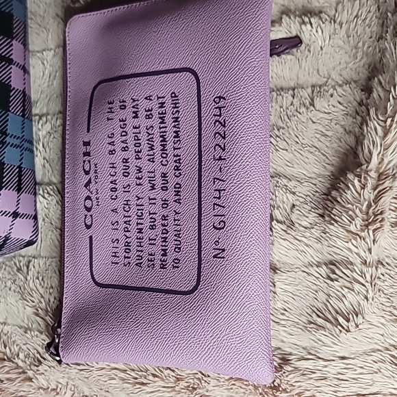 Coach - Picture 2 of 3